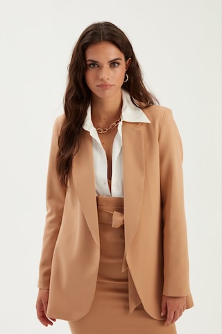 Sateen Klasik Yaka Uzun Ceket - Camel