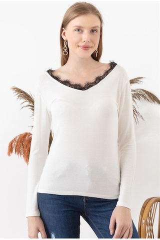 Kadın Ekru Dantel Detaylı V Yaka Bluz-Ekru