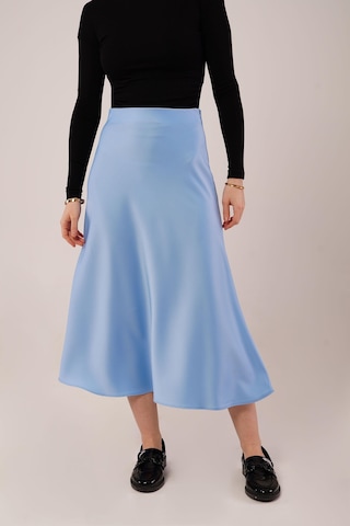 Çan Kesim Midi Mavi Saten Etek Mavi