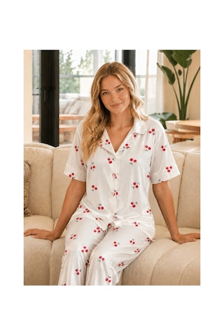 Rindahomewear Kadın Milan Kiraz Desenli Düğmeli Pijama Takımı Beyaz