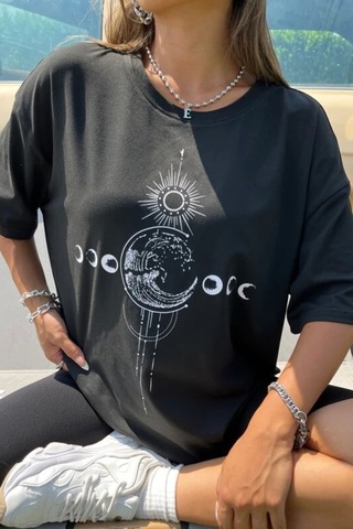 Modagen Kadın Ay Güneş Baskılı Oversize Siyah T-shirt SIYAH