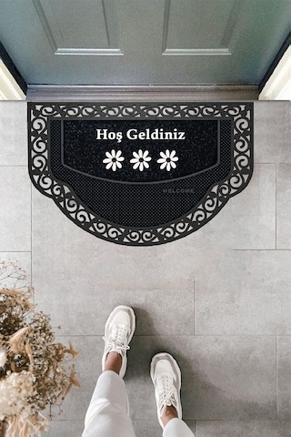 Yarım Ay Modeli Hoş Geldiniz Yazlı Çiçek Desenli Kapı Önü Paspası Siyah