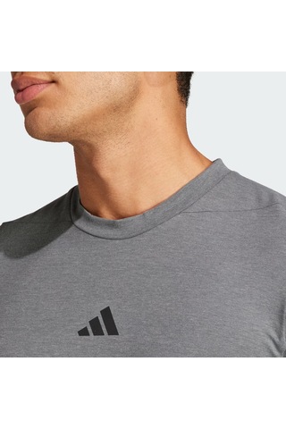 Adidas Designed For Training Erkek Gri Yuvarlak Yaka Tişört IS3809 Gri