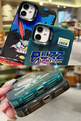 Apple Uyumlu iPhone Akfa 13 Pro Max Wonderland Serisi Animasyon Karakteri Tasarımlı Sert Silikon Telefon Kılıfı Dirty Cat
