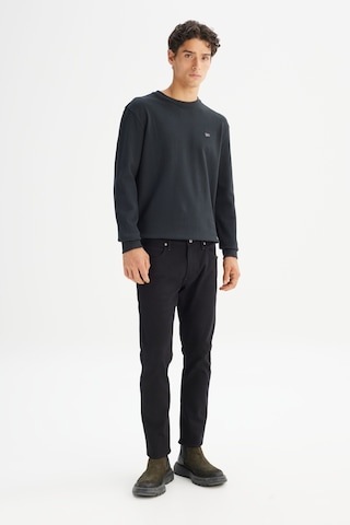 Lee Erkek Regular Fit Pamuklu Bisiklet Yaka Logo Detaylı Siyah Kazak - L2520367