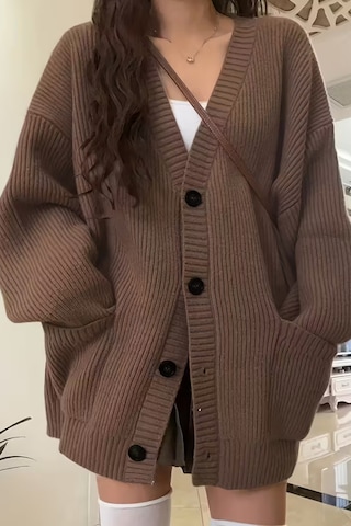 Cool Tarz Kadın Oversize Cepli Düğmeli V Yaka Triko Hırka Kahverengi Kahverengi