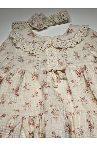 Bebe Yaka Çiçekli Müslin Kız Çocuk Elbise Açık Bej