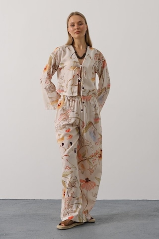 Çiçek Desen Önü Bağlamalı Pantolon Takım - Taş Altın
