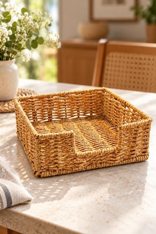 Atbyhome Hasır Rattan Kare Peçetelik 18x18x6.5 Cm - Masa Üstü Kolay Çekme Oyuklu Peçete Sunum Sepeti Kahverengi
