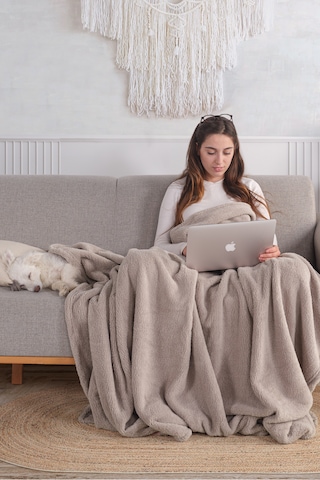 Amor Wellsoft Tv Battaniyesi 150x200cm Peluş Polar