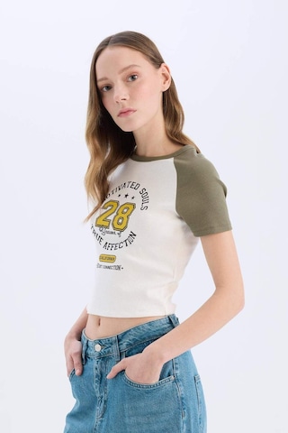 DeFacto Coool Fitted Bisiklet Yaka Baskılı Fitilli Kaşkorse Kısa Kollu Tişört E0678AX25SMKH261
