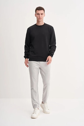 Cazador Premium Ince Desenli Jakar Viskon Karışımlı Regular Fit Sweatshirt Siyah 53520 Siyah
