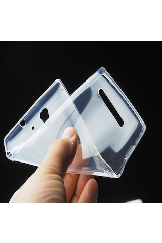 Sony Xperia C3 Kılıf Zore Şeffaf Ince Ve Esnek Süper Silikon Renksiz