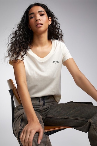 Kadın V Yaka New York Tshirt Spr25tsk20 Ekru
