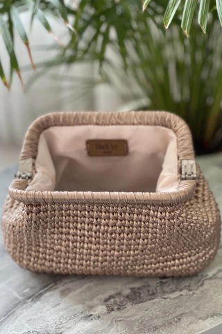 El Yapımı Rose Rengi Metalik Deri Örgü El Çantası Rose