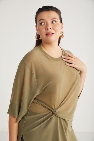ETHIQUET YUKINBB Kadın Drape Detaylı Mesh Kumaşlı Yuvarlak Yaka Haki Büyük Beden Tunik
