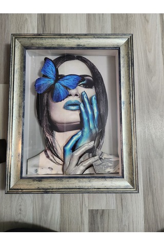 Mavi Kelebekli Kız 35 X 50 Rölyef Tablo