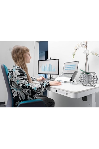 Usb Şarj İstasyonu Ve Çekmeceli Yüksekliği Elektronik Olarak Ayar