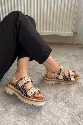 Asmi Shoes Kadın Simya Bej Leopar Çift Bantlı Kapsül Detaylı Kalın Taban Ortopedik Sandalet Bej Leopar Bej