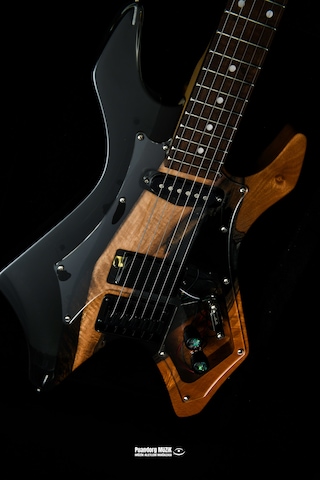 Elektro Gitar X Kasa Custom Epoksi & Yıllanmış Ağaç Kişiye Özel Yıllanmış Ceviz Şeffaf