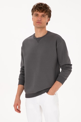 U.S. Polo Assn. Erkek Comfort Fit Bisiklet Yaka Şardonlu Gri Basic Sweatshirt 50313757-VR024