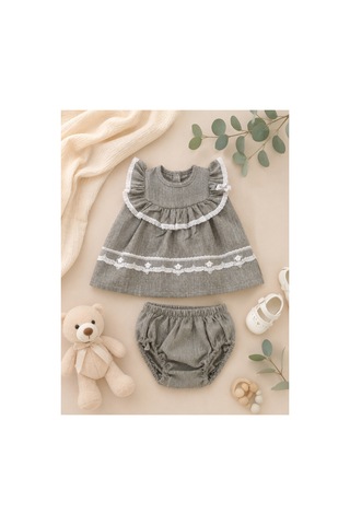 Omeca Concept Kız Bebek Dantel Detaylı 2'li Takım Fırfırlı Bluz Ve Bloomer Şort Haki