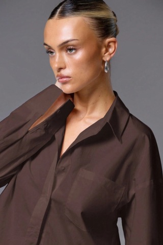Tarz Cool Kadın Oversize Gömlek Uzun Kollu Basic Salaş Kesim Poplin Trend Şık Günlük Gömlek Kahverengi