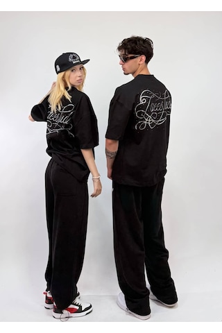 Zaee Signature Oversize Taş İşlemeli Tişört Siyah