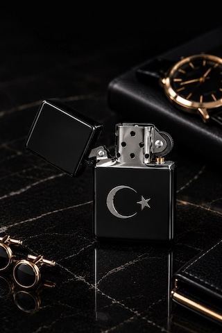 Türkün Simgesi Ay Yıldız Bayrak Temalı Benzinli Metal Çakmak Premium Hediye Dolu Gönderim