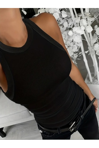 Soonaksesuar Kadın Kolsuz Yuvarlak Yaka Kalın Fitilli Şardonlu Kaşkorse Bluz Siyah