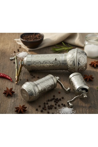 Zamak Metal Gümüş Renk 3 Lü Set Karabiber,kahve,çörek Otu El Değirmeni Öğütücü Grinder Gümüş