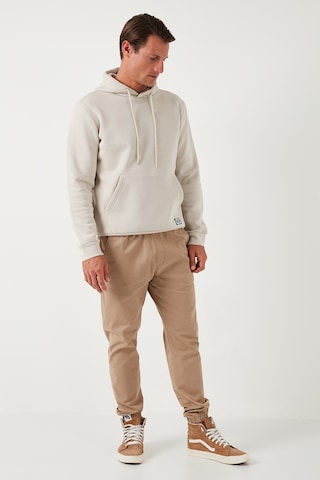 Buratti Regular Fit Kapüşonlu Kanguru Cepli Içi Tüylü Yumuşak Şardonlu Erkek Sweat 5905281 Kum