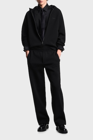 Emporio Armani Jakarlı Regular Fit Saten Görünümlü Klasik Yaka Gömlek Erkek Gömlek Em001537 Af15074 Fc218 Siyah SİYAH