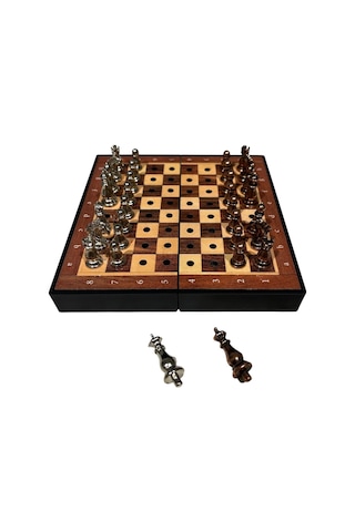 Gifthome Antik Klasik Ceviz Desenli Mini Seyahat Boy Satranç Takımı 16 X 16 Cm Gifthome Antik Klasik Ceviz Desenli Mini Seyahat Boy Satranç Takımı 16 X 16 Cm