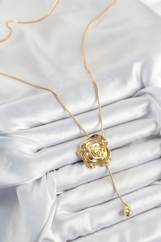 Pirinç Asansörlü Gül Model Gold Renk Kadın Kolye Çok renkli