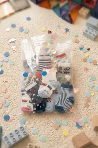 Socketta 5'li Karışık Renkli Sürpriz Paket Erkek Bebek Pamuk Desenli Soket Çorap - Premium Çok Renkli