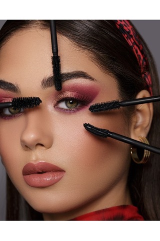 Cocosh She False Lash Effect Takma Kirpik Etkili Ultra Dolgunluk Veren Suya Dayanıklı Maskara, Maximum Hacim - Siyah Diğer