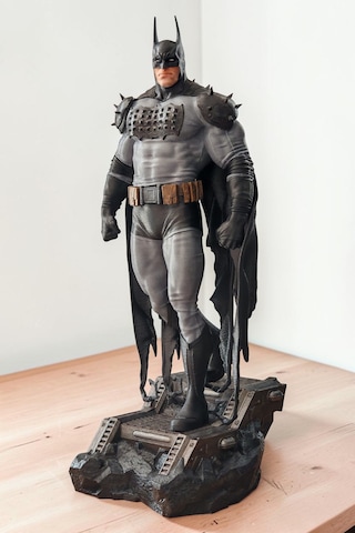 Batman Dark Knight Vigilante Dev Figür 60 Cm