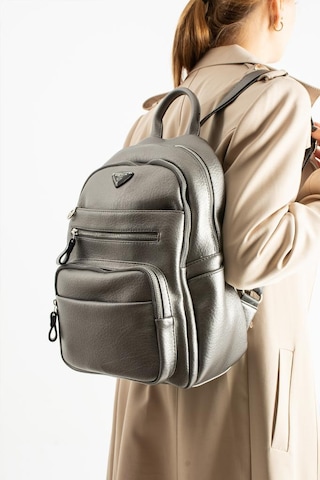 Vegan Deri Kadın Sırt Çantası 35 25 Cm Yağmur İtici Kumaş Mega Bag Günlük Kullanıma Uygun Gümüş