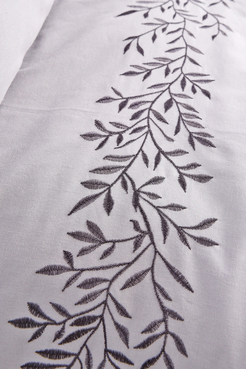 Yaprak İşlemeli Çift Kişilik Nevresim Takımı Gri %100 Pamuk Gri