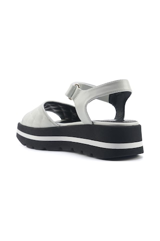 Nine West Orkessa 5fx Beyaz Kadın Düz Sandalet 000000000101944958 Beyaz