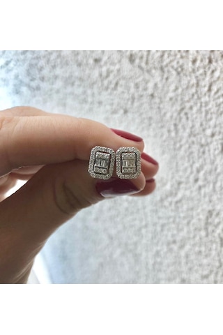 0.35 Karat Baget Pırlanta Küpe