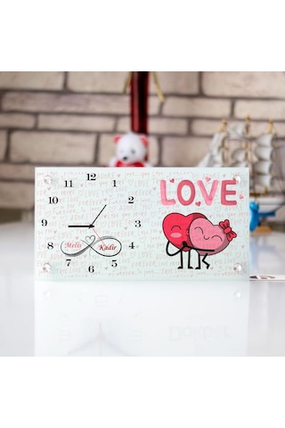 Sevgililere Özel Tasarımlı İsim Yazılı Masa Üstü Cam Saat