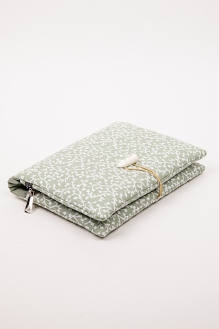 Kitap Ve Defter Kılıfı Fermuarlı Cepli, Yeşil Desenli 19x26 Cm