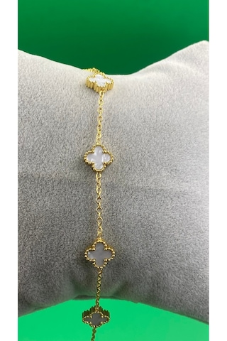Gold Renk Yonca Desenli Minimal Çelik Bileklik Beyaz