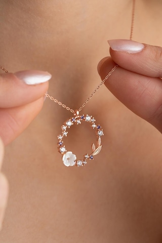 925 Ayar Gümüş Işıklı Kutuda Manolya Çiçeği Işıltılı Daire Model Kolye Rose Gold