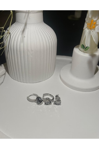 Zirkon Taşlı Kalp Detay Gümüş Çelik Kolye