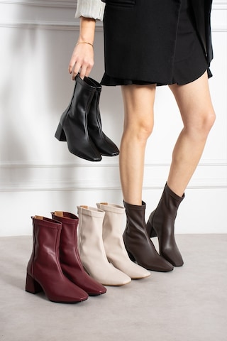 Dabab Shoes Lara Kadın Siyah Cilt Streç Küt Burun Fermuarlı 6 Cm Kalın Topuklu Bot Bootie