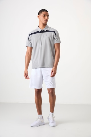 Tommy Life Gri Polyester Nefes Alan Dokulu İnce Esnek Standart Fit Polo Yaka Erkek Performans T-shirt - 88392 Gri