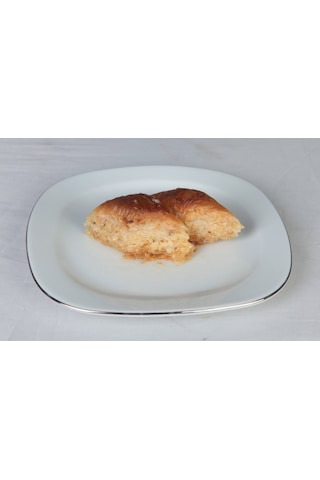Yörem Tatlı Evi Cevizli Ev Baklavası 1 KG